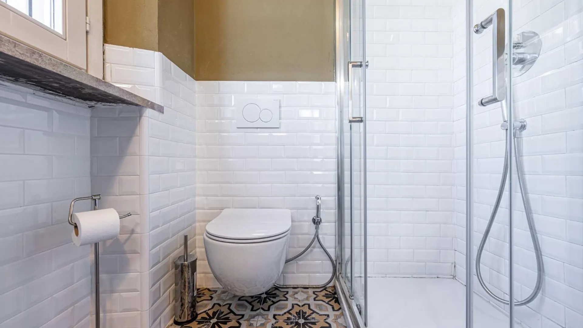 Suites Mansion Rozzano 0*,  İtalya