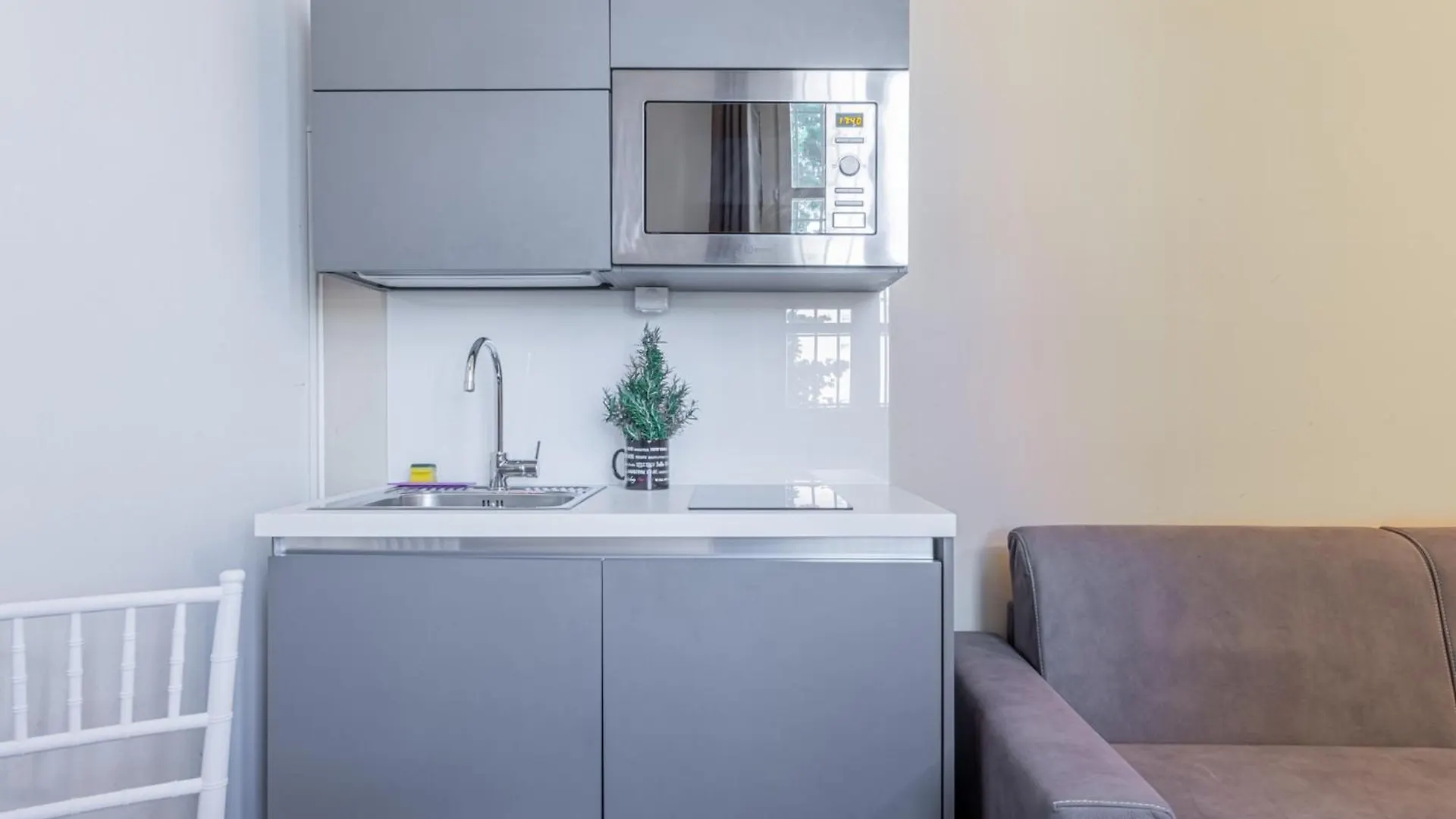 Daire Suites Mansion Rozzano İtalya